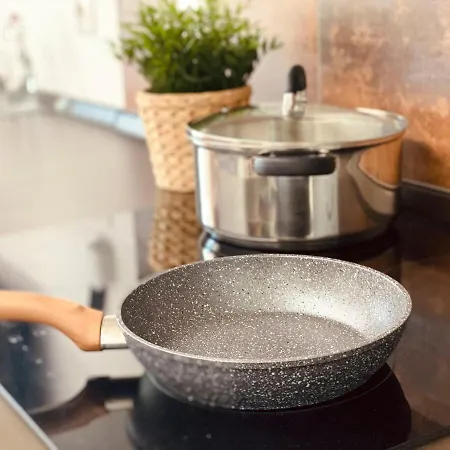 L'esquinade - J2 206 By Interhome